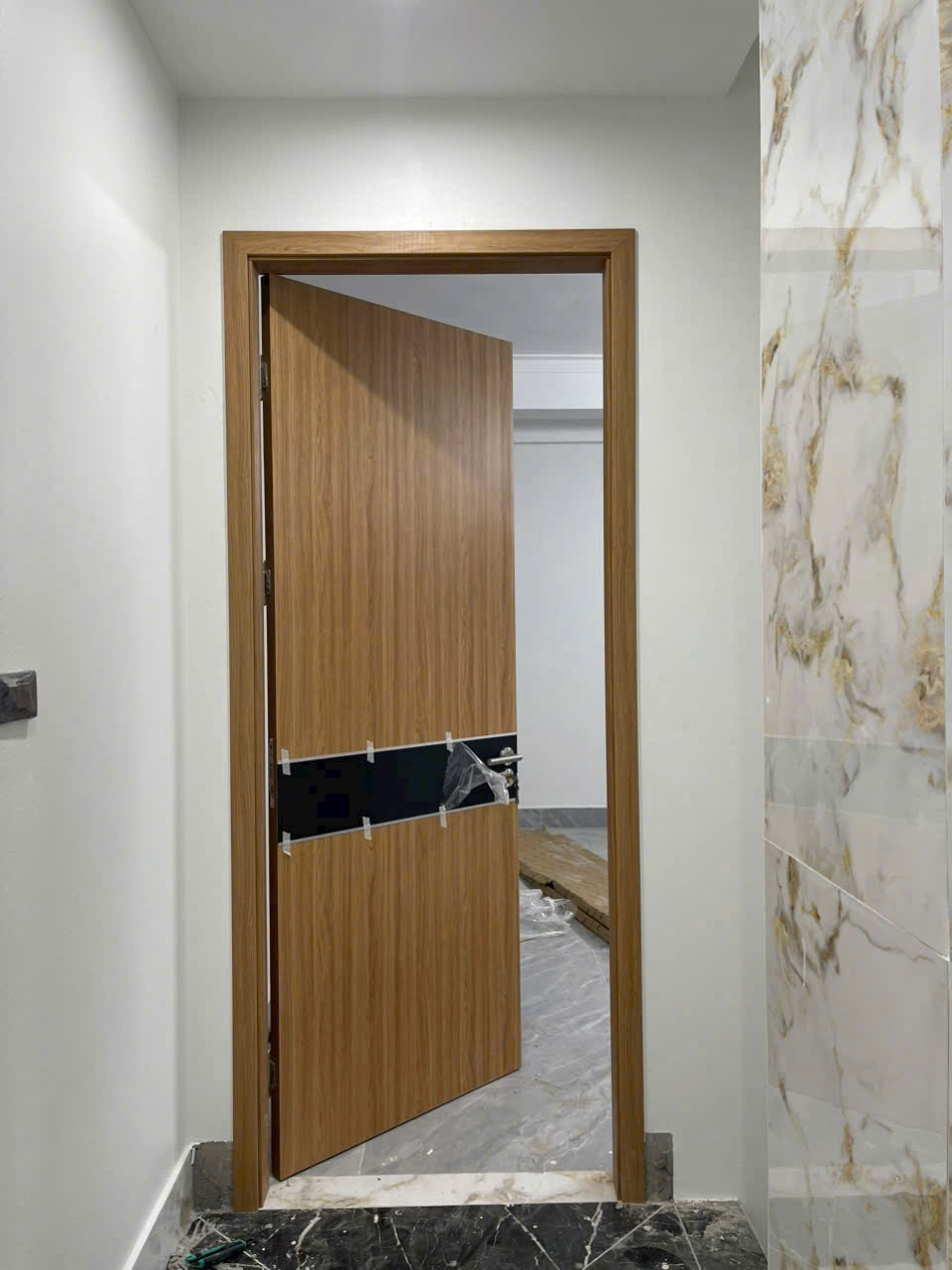 Cửa gỗ Composite Austdoor LA303 - Lineart