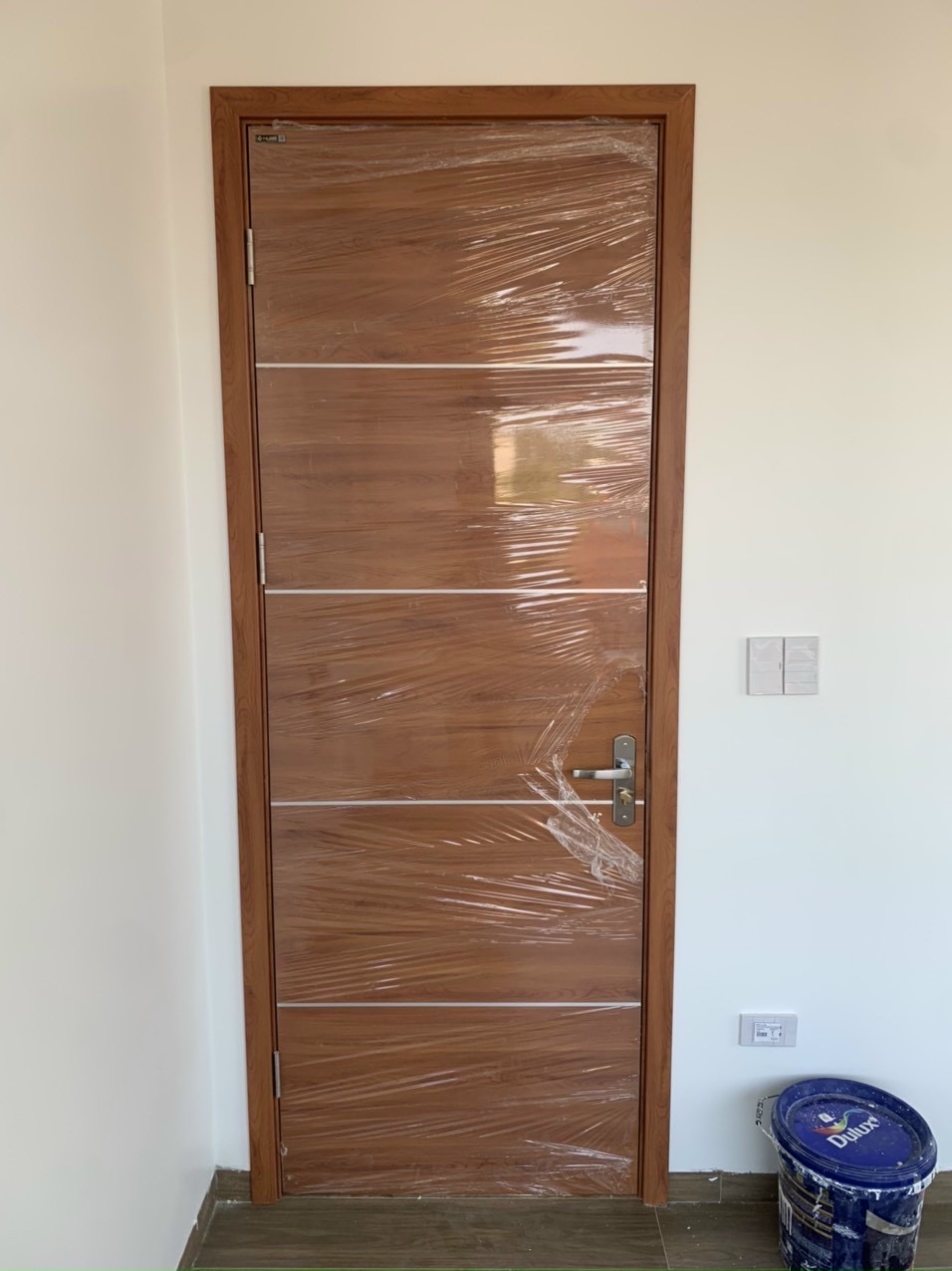 Cửa gỗ Composite Austdoor LA204 - Lineart