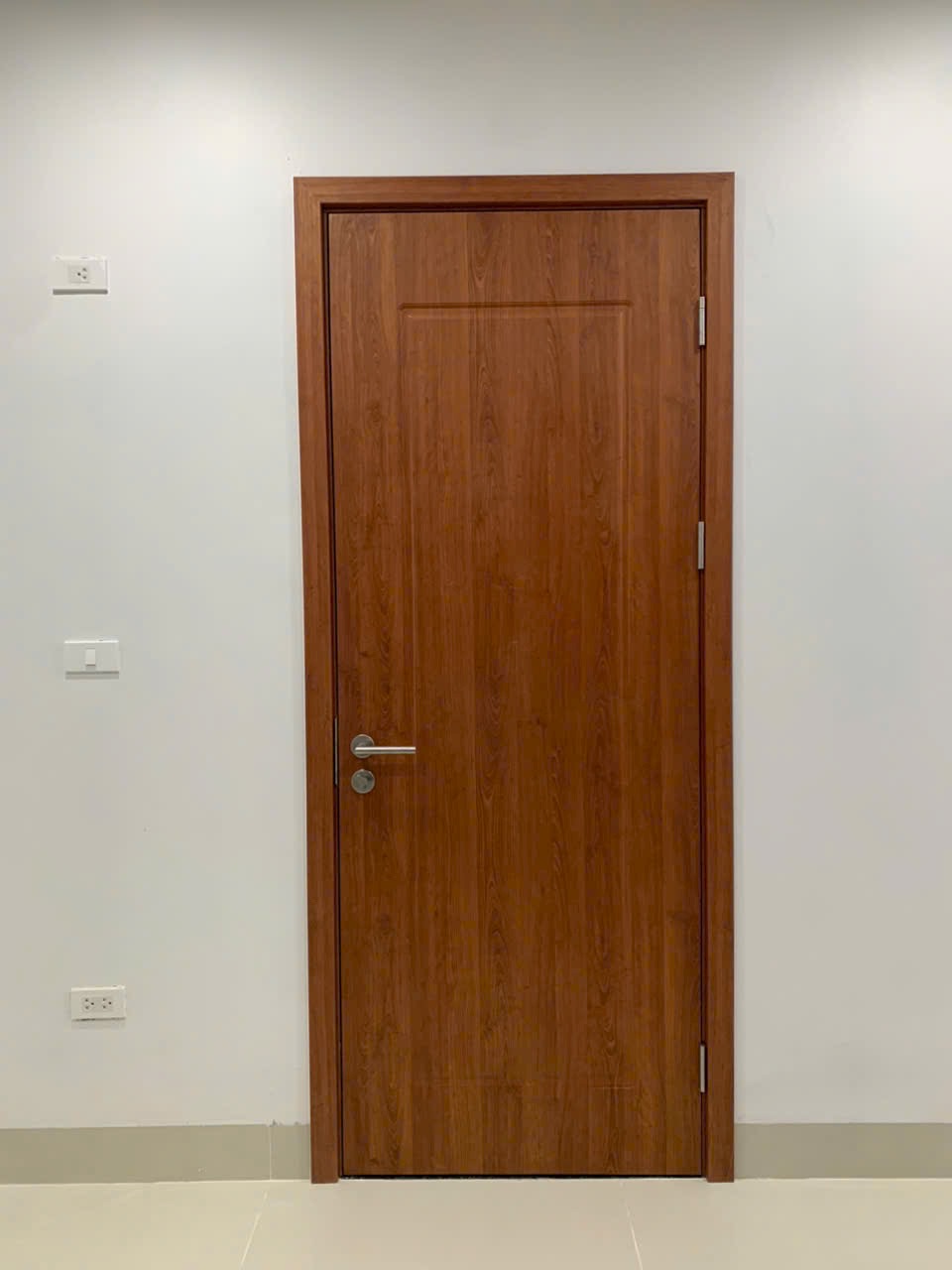 Của gỗ Composite Austdoor GR202 - Gravo