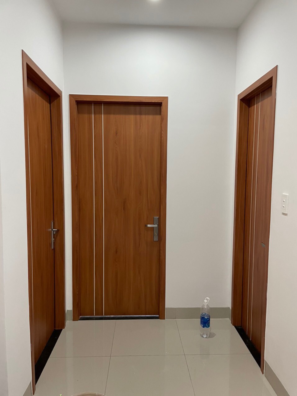 Của gỗ Composite Austdoor LA109 - Lineart