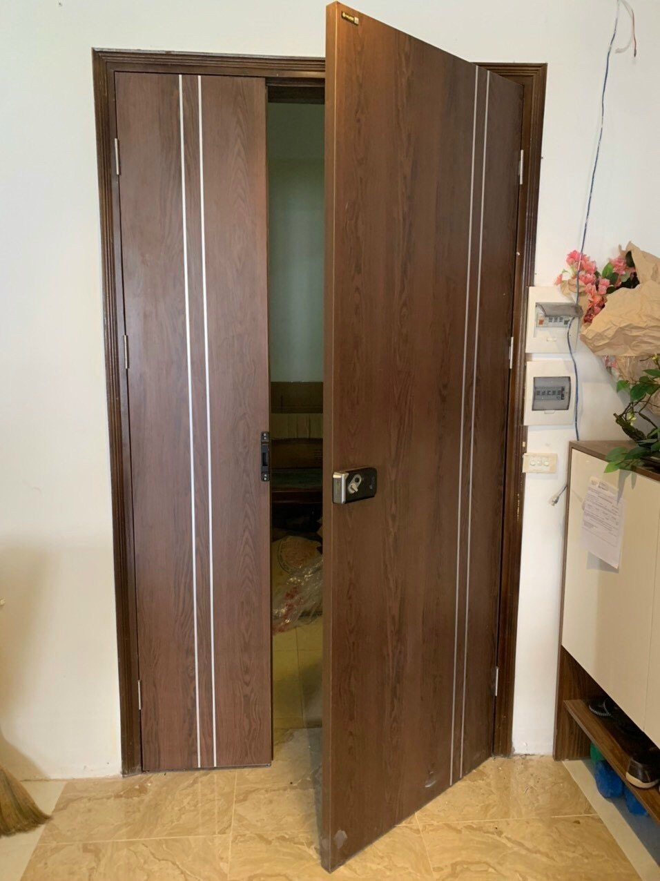 Cửa gỗ Composite Austdoor LA202 - Lineart