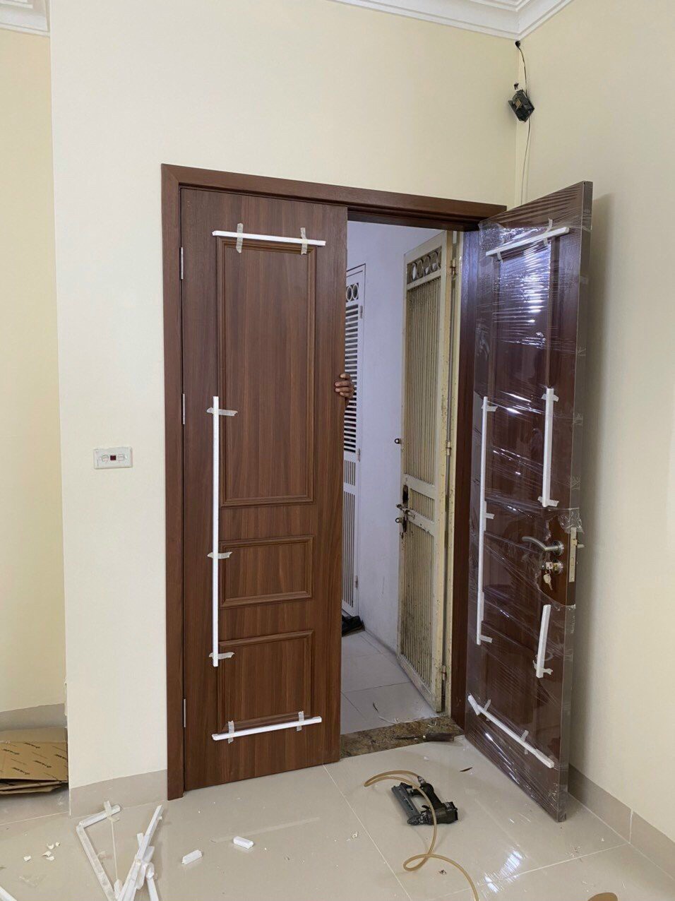 Cửa gỗ Composite Austdoor GR403 - Gravo
