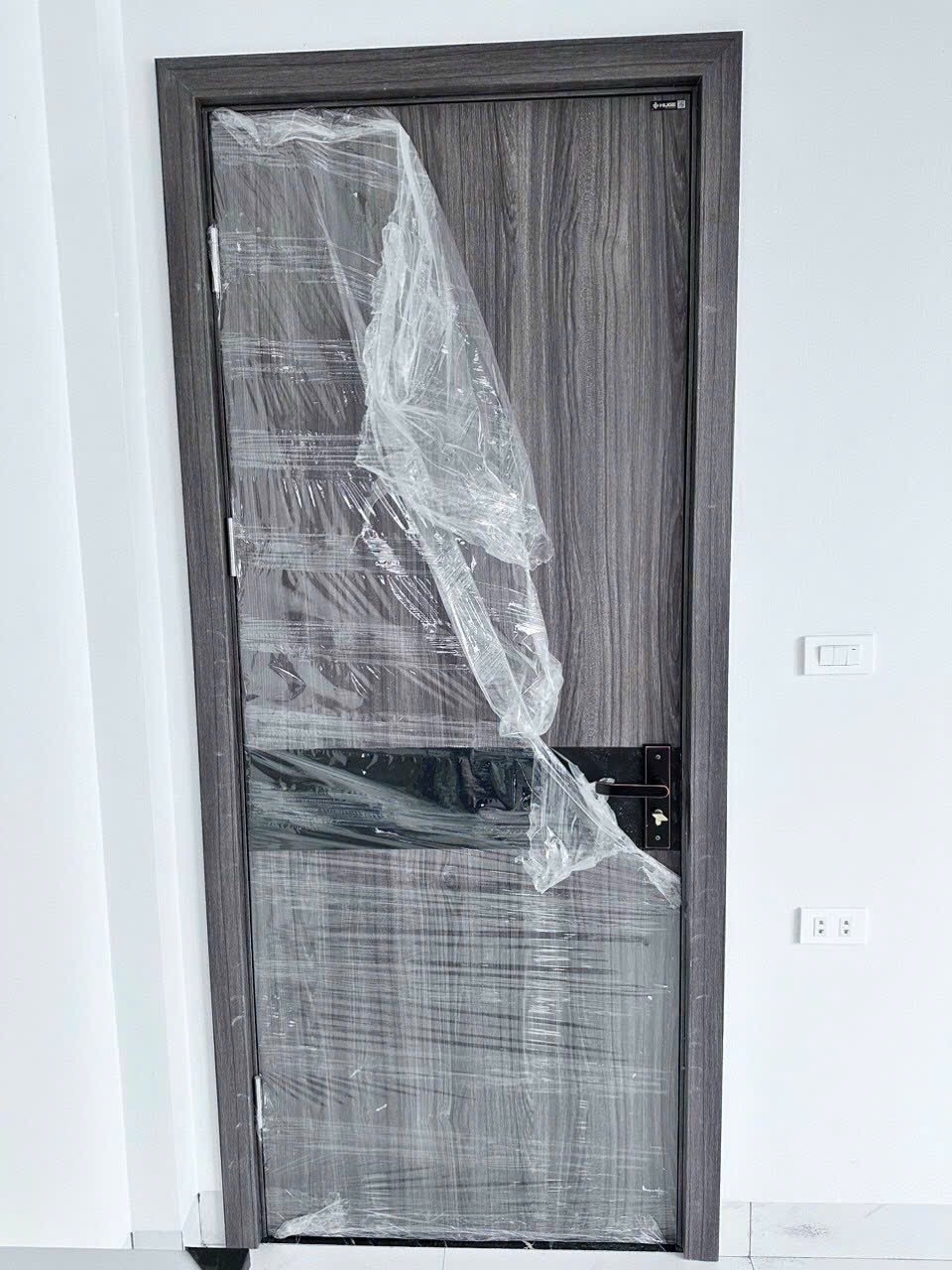 Cửa gỗ Composite Austdoor LA303 - Lineart