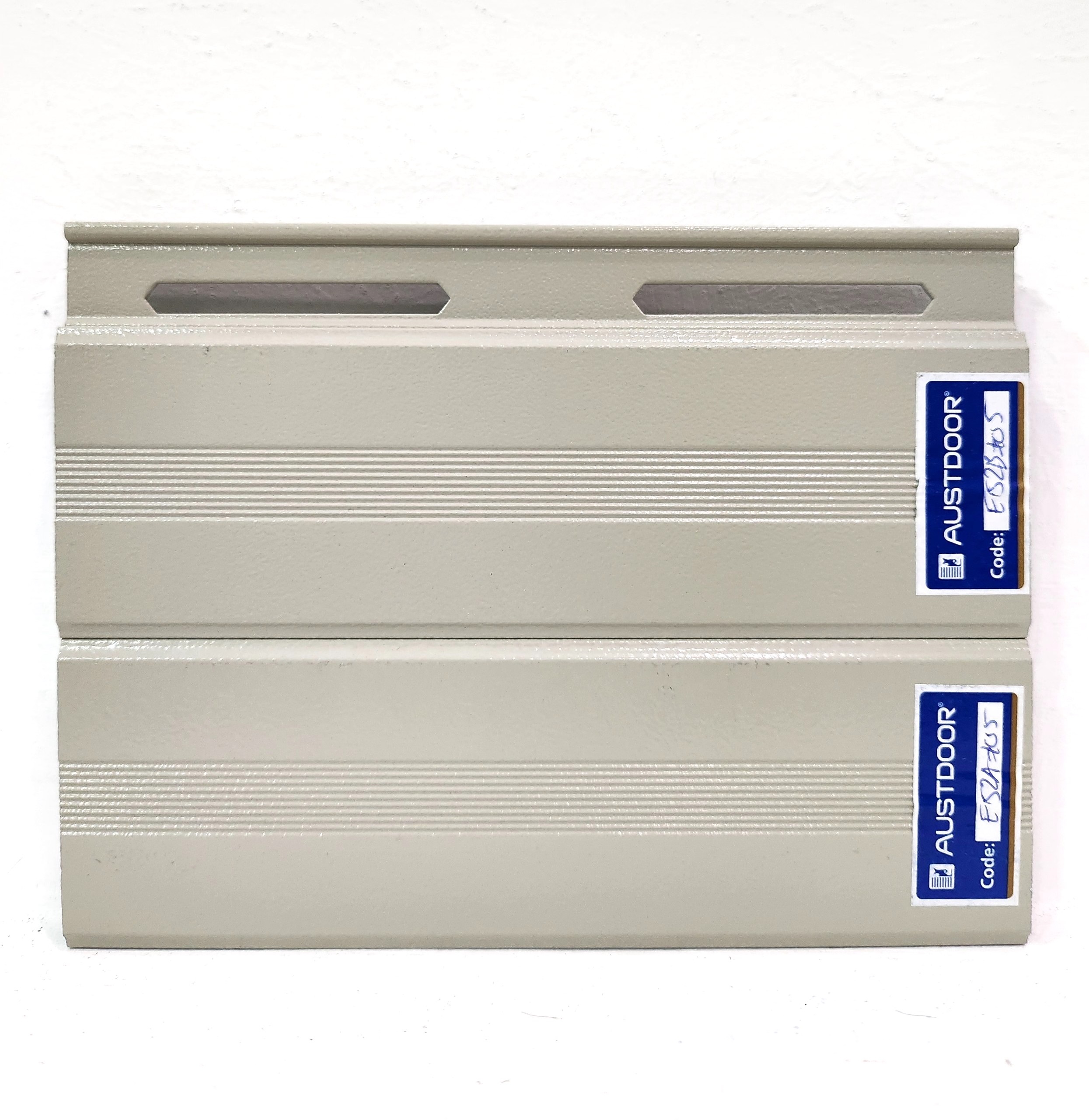 Cửa Cuốn Austdoor Khe Thoáng E52i